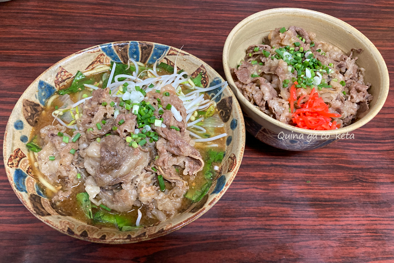 石垣市登野城「キミ食堂」の肉盛りそばと牛丼 石垣市登野城「キミ食堂」の肉盛りそばと牛丼